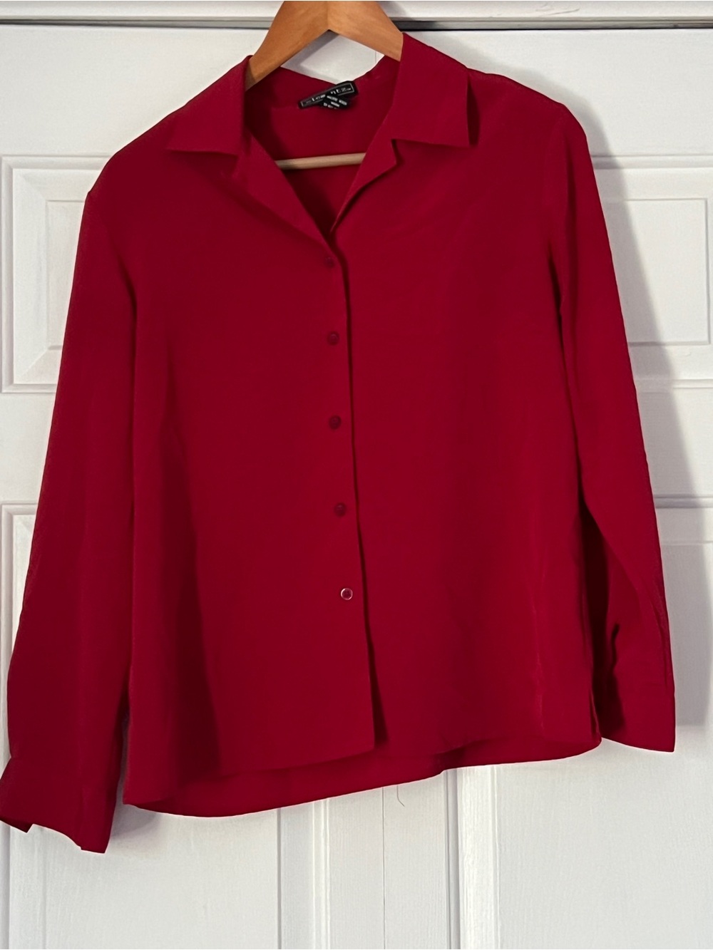 Element Women's Button-Down Shirt in Deep Red